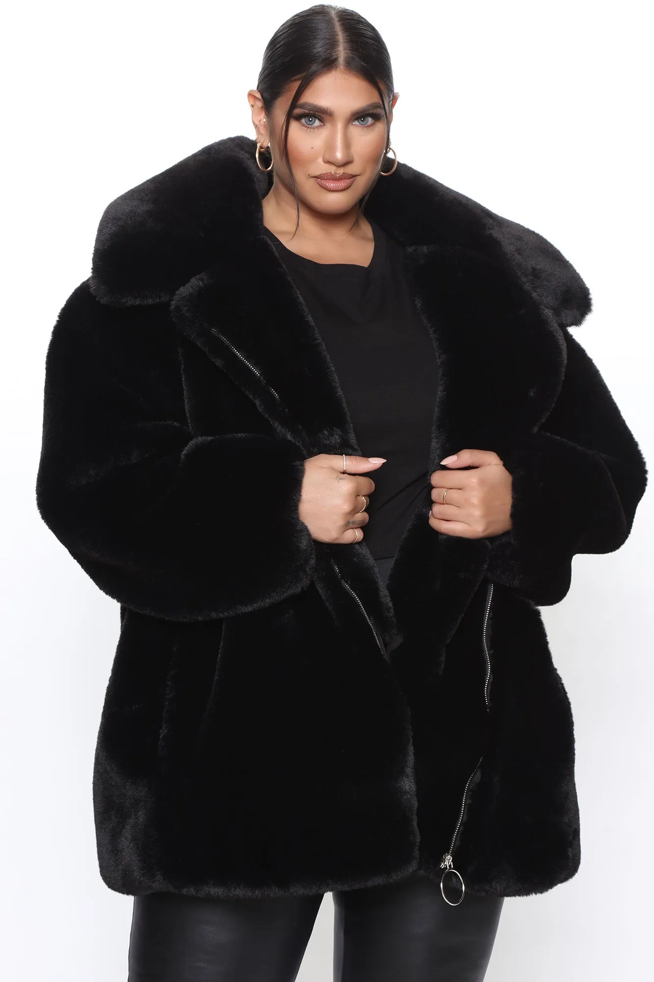 Arrive In Luxury Faux Fur Jacket - Black