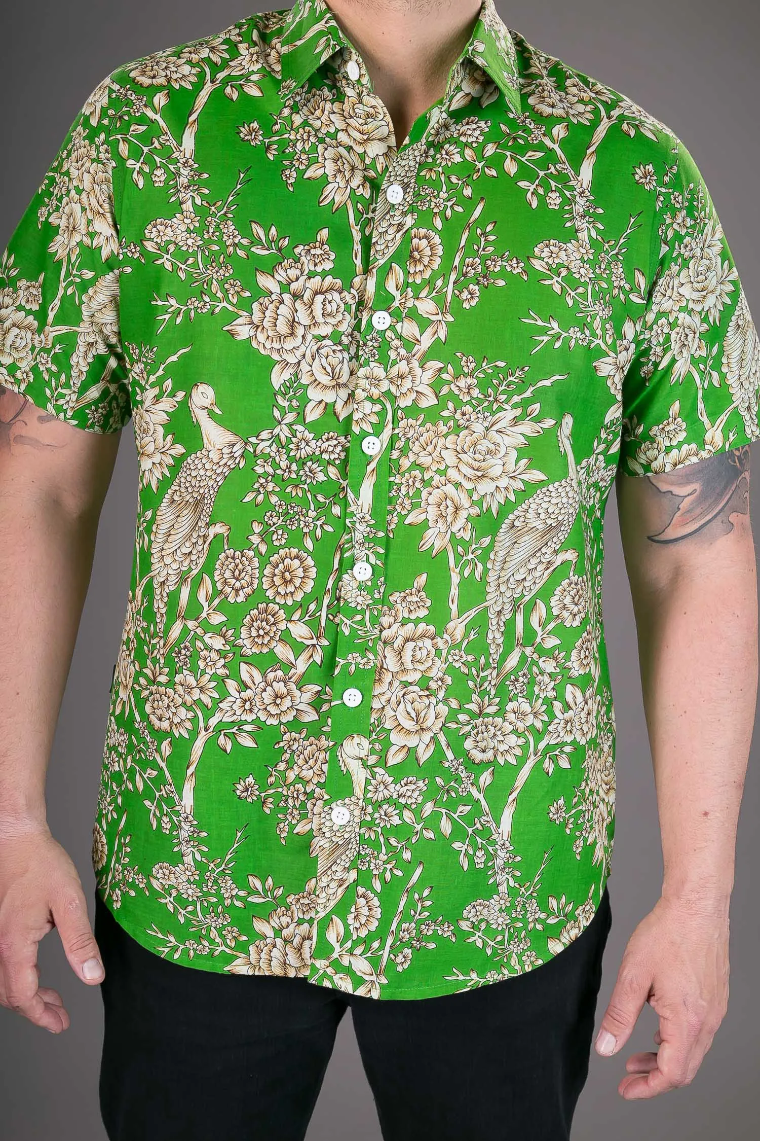 Green Peacock Flowers Print Cotton Slim and Regular Fit Mens Shirt Short Sleeve