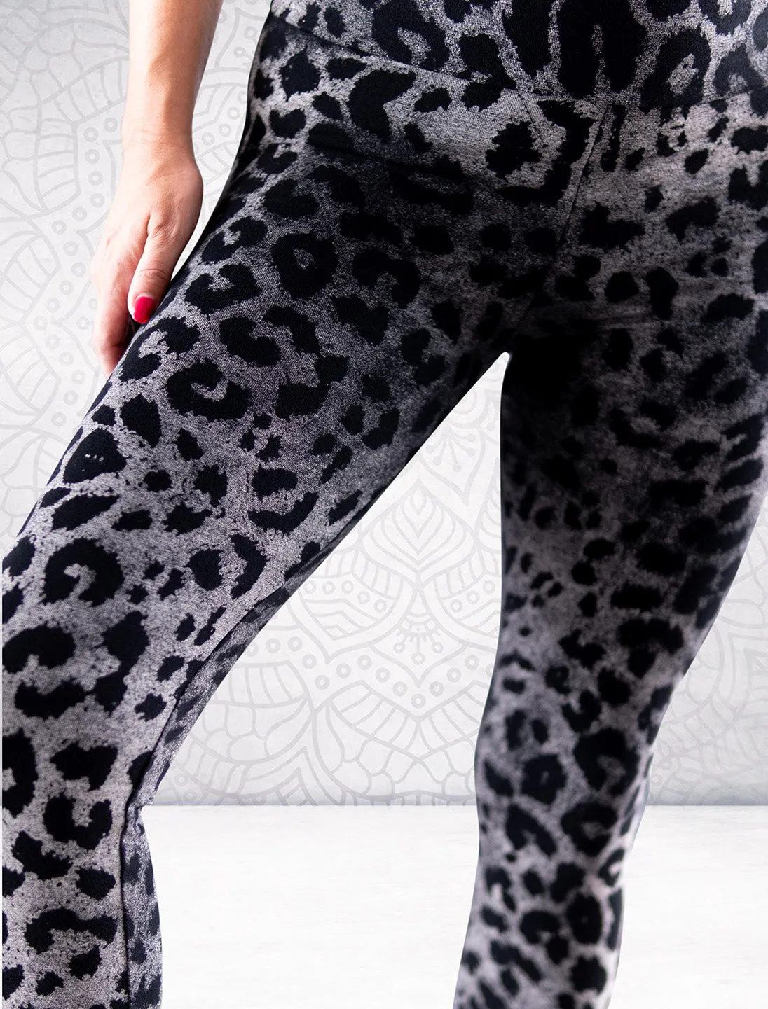 Pantaloni Leggings Siddhi donna modellanti - Leopardo nero